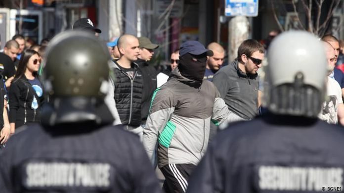 Чудовищна бройка униформени от цяла България ще пазят реда на Дербито