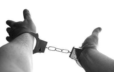 В Париж арестуваха 15-годишен планирал атентат