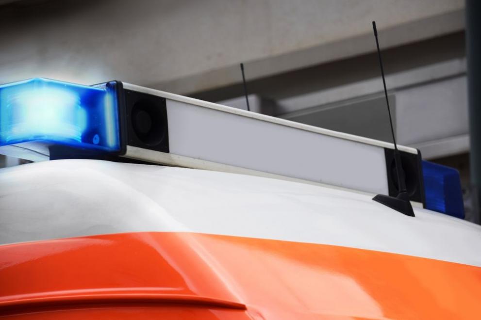 Мъжът, който рани полицаи в автобус, е скочил от болницата в Стара Загора