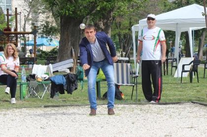 Кметът на "Западен" се включи в турнир по петанк