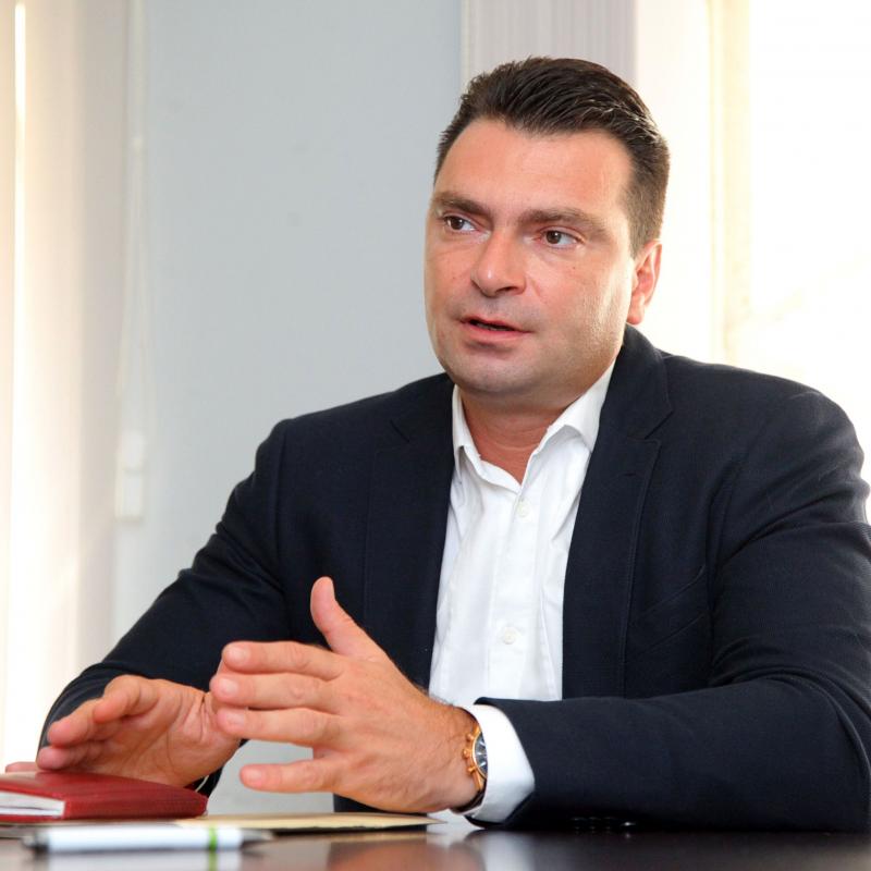 Лидерът на БСП - София Калоян Паргов иска пълна проверка на ремонтите в училищата и детските градини по ОП „Региони в растеж“ в София