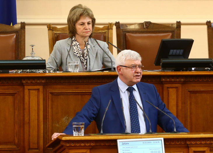 Министър Ананиев към здравните работници: Разбирам причините за справедливия ви гняв