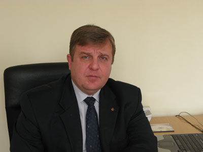 Красимир Каракачанов, ВМРО: БСП смятат, че през парламентаризма може да си правят предизборна кампания