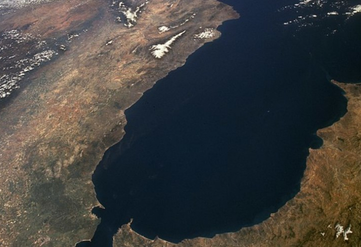 600 000 тона отпадъци се изхвърлят в Средиземно море
