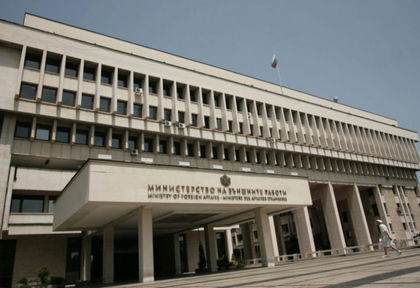Външно министерство с много важно предупреждение за тайфуна в Хонг Конг