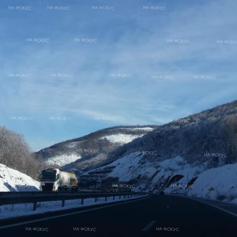 Смолян: Заледени на места са пътищата в областта, настилките са обработени