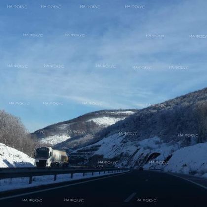 Смолян: Заледени на места са пътищата в областта, настилките са обработени