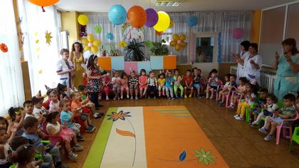 Кметът на „Източен“ гостува в детска ясла „Послушко“ за празника