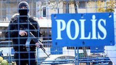 Кола бомба се взриви близо до полицейско управление в Турция