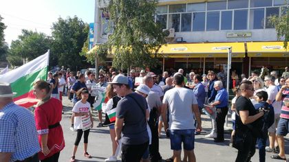 Извънредно! Масов протест се отправи към Пловдив! До минути блокират Околовръстното СНИМКИ и ВИДЕО / ОБНОВЯВА СЕ