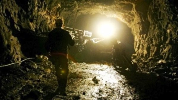 Свличане на камъни рани двама миньори в рудник „Крушев дол” край Мадан