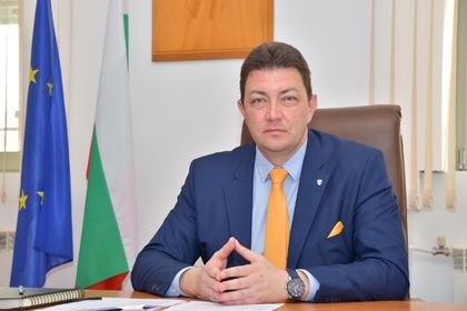 Благоевград: Кметът на Петрич Димитър Бръчков представи проекта за бюджет на Общината за 2019 г.