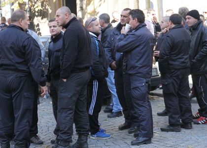 Протестите на полицаите продължават