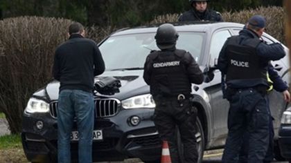 Скандалният бизнесмен Пепи Гърка изпадна в паника, заложи "Парк бар" в банка за 260 000 евро!