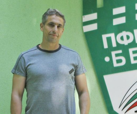 Шефът на школата на Берое напусна