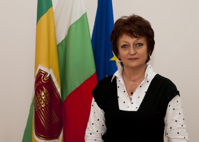 Д-р Емилия Баева, зам.-кмет на Добрич: Конкурсната програма на 3-тия областен рецитал „За да я има България“ ще се проведе в три концертни зали