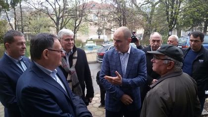 Зам.-председателят на ГЕРБ Цветан Цветанов: От 1 година водим разговори с потенциални кметове в населени места, където нямаме такива
