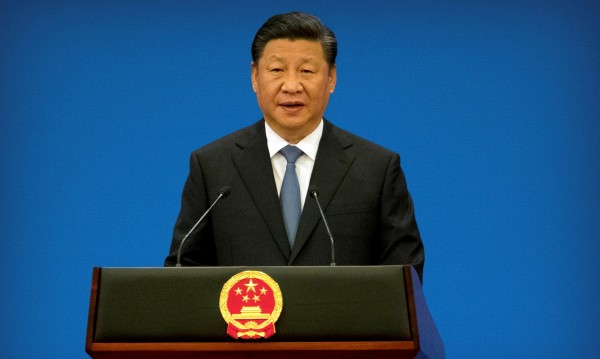 Президентът на Китай Си Цзинпин на обиколка в Африка