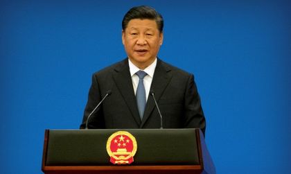 Президентът на Китай Си Цзинпин на обиколка в Африка