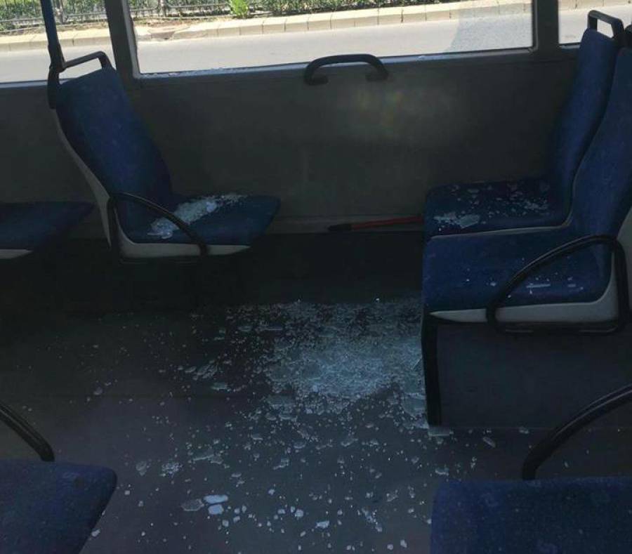 Стъкло на автобус наразя гърба на пловдивски ученик