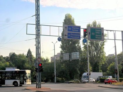 Две кръстовища с нова организация от днес