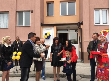 Пазарджик санира още 12 блока
