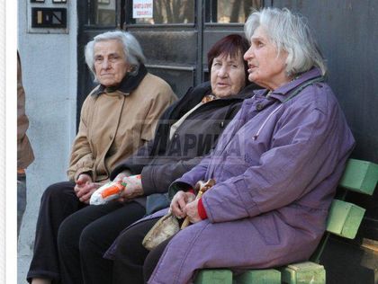 Първо в Марица.бг: Луд влезе с пистолет в полицията, каза, че има още