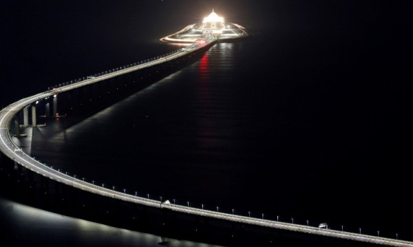 Най-дългият морски мост в света – 55 км, в Китай