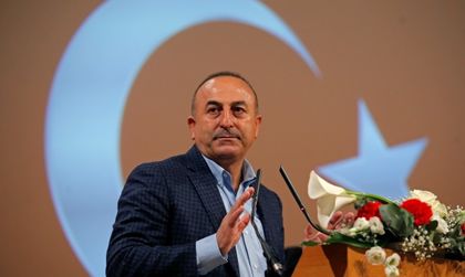 Европа върви към пропаст, убеден е турският външен министър