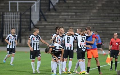 Локо ГО взе познат шеф за школата си