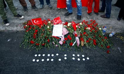 Растат жертвите на терора в Истанбул, вече са 39