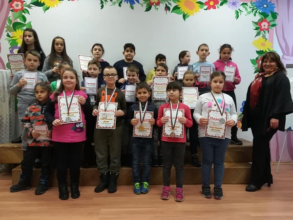 Велико Търново: Ученици от СУ „Цветан Радославов“ - Свищов спечелиха призови места в две математически състезания