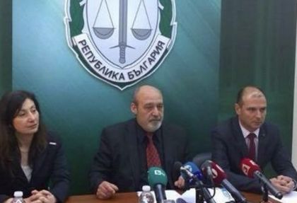 От прокуратурата изнесоха горещи подробности за спецакцията в Бургас, ето кои са някои от задържаните