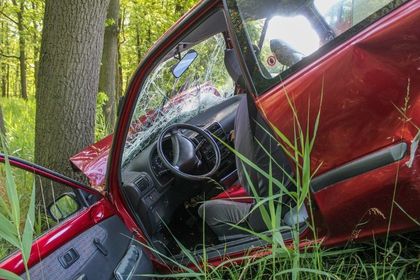 Смолян: 72- годишен водач се е преобърнал с автомобила си в Девин, съпругата му е пострадала