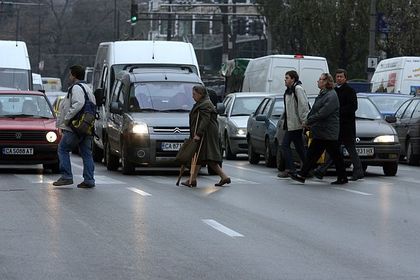 Полицията засилва контрола на пешеходците, след като трима загинаха