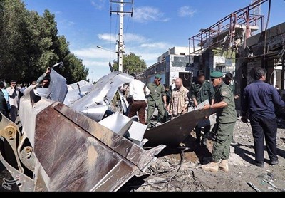 Иран задържа 10 души за самоубийствен атентат с кола бомба, който уби двама полицаи