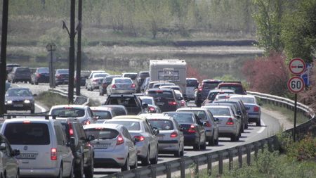 Извънредни мерки за голямото пътуване утре, вижте къде движението ще е натоварено и къде са въведени ограничения