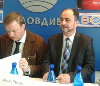 Широко дясно: И хората на Бареков подкрепят
Тотев за балотажа