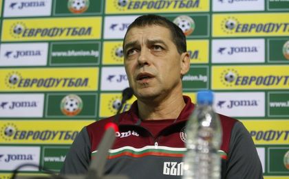 Хубчев: Националите трябва да са по-добри професионалисти