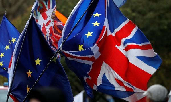 Отлагане на Brexit: Българите гласуват за Европарламент