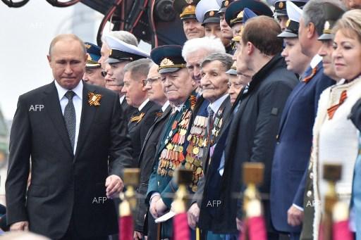 Владимир Путин: Днешното поколение не трябва да забравя Великата отечествена война