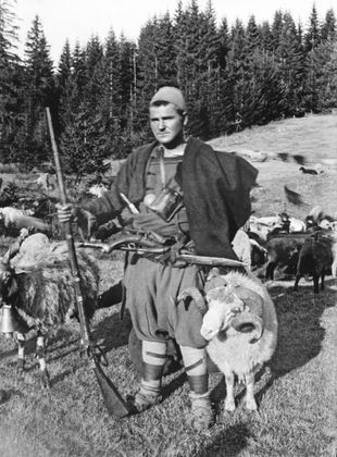 Златка Петрова, Регионален исторически музей – Смолян: Изложбата „Средните Родопи – пътища във времето“ ще бъде открита за Международния ден за опазване на паметниците на културата