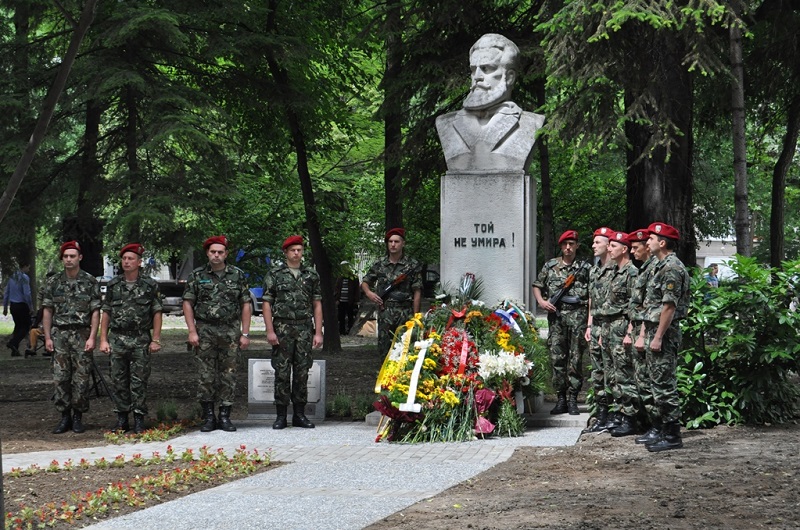 Пловдив: С военен ритуал ще бъде отбелязана 171-та годишнина от рождението на Христо Ботев