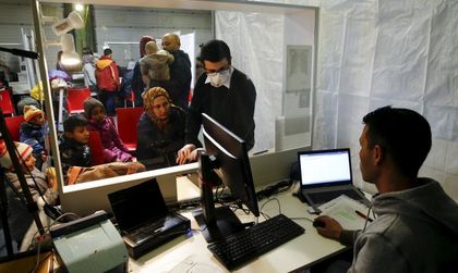Германия плаща по €700 на връщащите се афганци