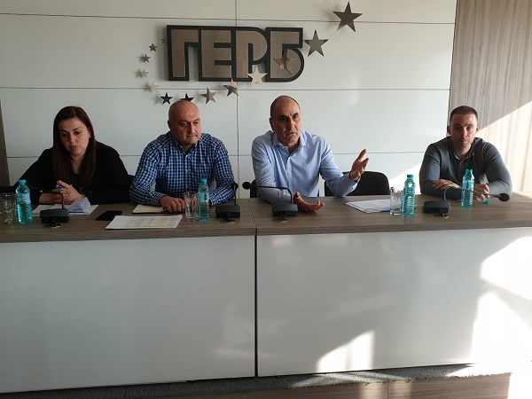 Цветан Цветанов присъства на заседание на областния предизборен щаб на ГЕРБ-София