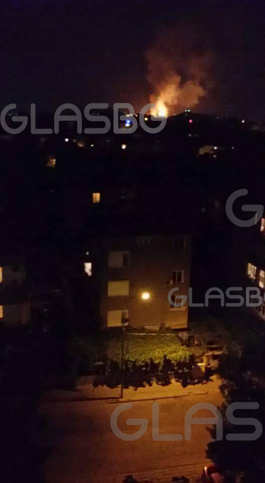 ВИДЕО: Взе да става страшно! Пожарът в центъра на Пловдив излиза от контрол!