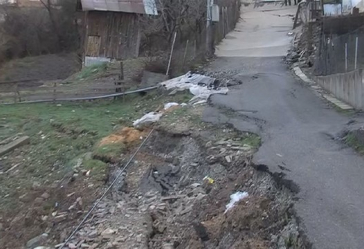 Кошмарно бедствие в сатовчански села, започна евакуация