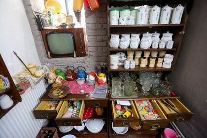 Петър Кирчев, търговец в антикварен магазин във Варна: Българинът има развит афинитет към старинните вещи