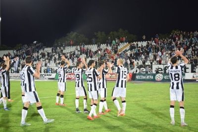 Локо вкарва, но и допуска повече голове през второто полувреме (Обзор на сезона)