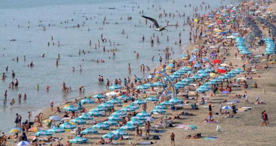 Слънчев уикенд: На морския плаж – високи температури, до 32°С